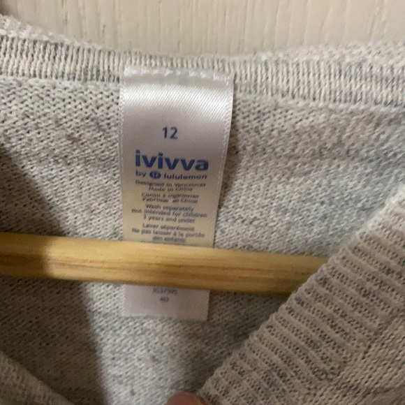 Ivivva Heather Grey Knit Hooded Pullover Sweater - Picture 6 of 6